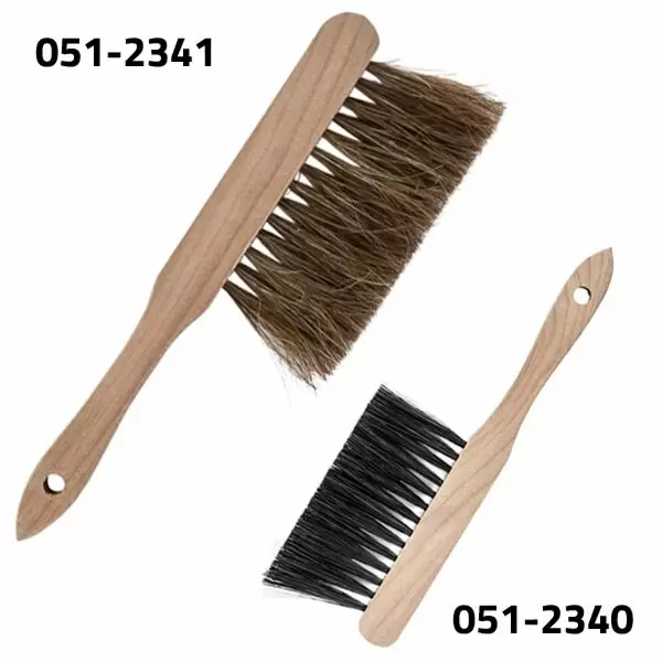 Soft outlet dusting brush